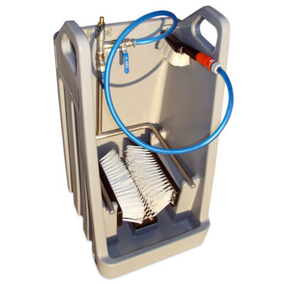 Stiefelreiniger mit Sammelwanne